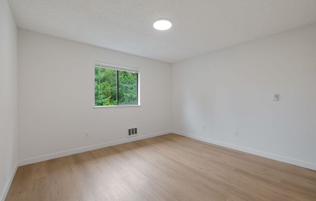 2 beds, 2 baths, 1,100 sqft, $2,095, Unit 402