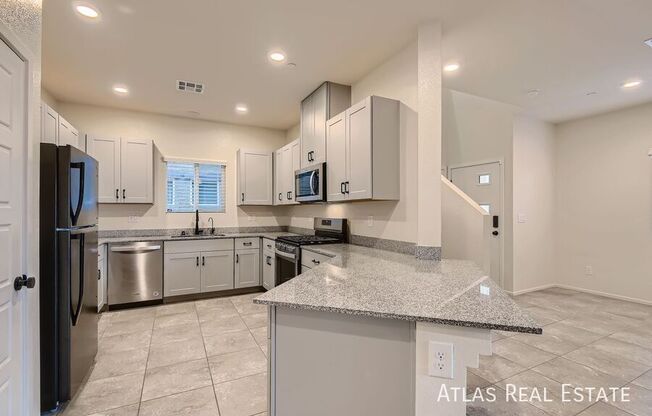 4452 SAPPHIRE MOON AVE