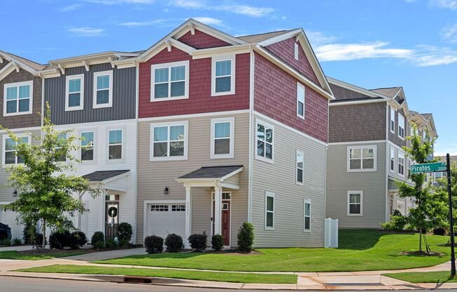 Like New Townhome Ready for Immediate Move-In!!!