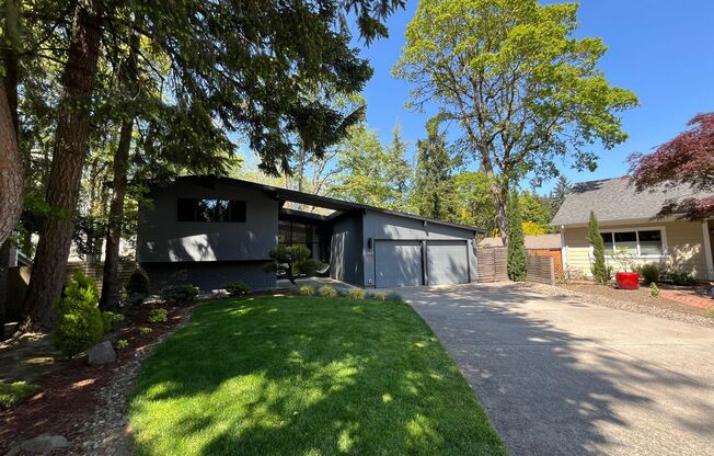 Midcentury modern 4-bedroom, 3-bathroom home tucked into Beaverton’s Highland neighborhood