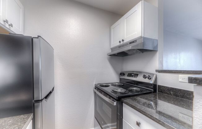 1 bed, 1 bath, 500 sqft, $850, Unit 02J