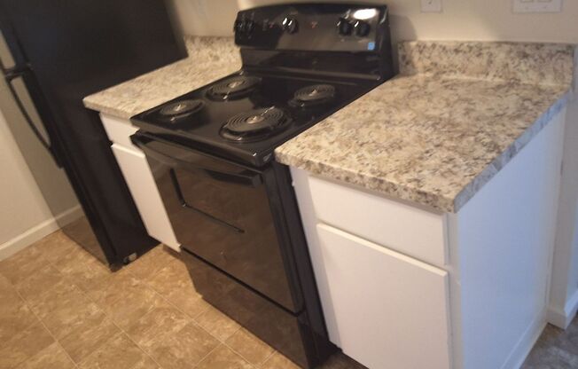 2 beds, 1 bath, 968 sqft, $1,325, Unit 1450-129
