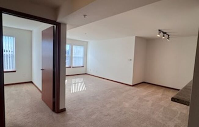 1 bed, 1 bath, 638 sqft, $1,893, Unit A204