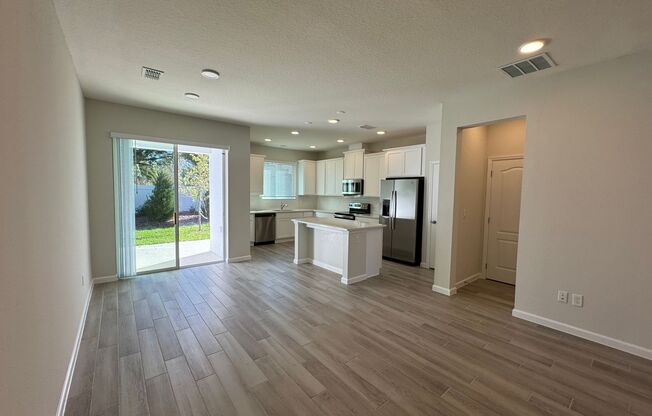 GATED 3 BEDROOM, 2.5 BATHROOM IN OVIEDO