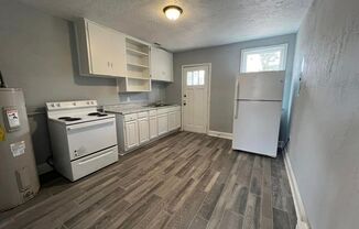 2 beds, 1 bath, $725