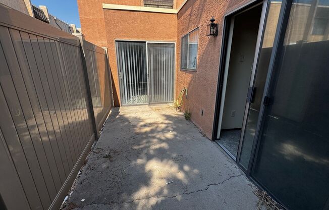 Charming 2 bedroom, 1 bath, 1 car garage unit.