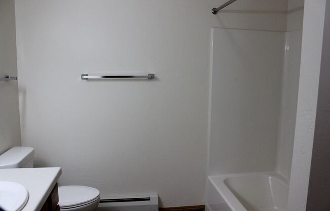 2 beds, 1 bath, 1,050 sqft, $1,149.99, Unit 154-01