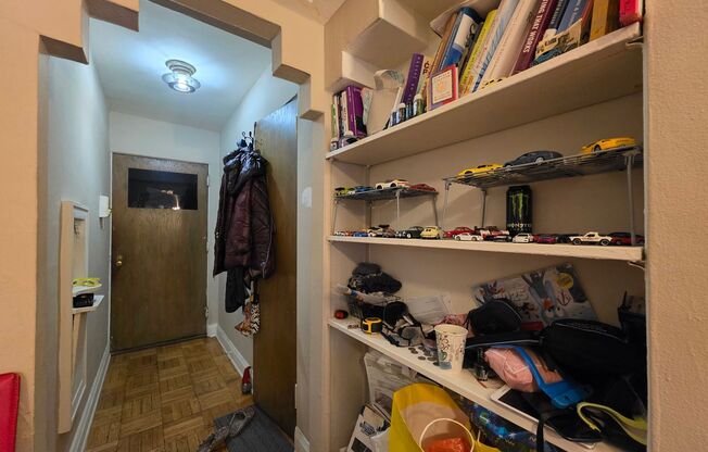1 bed, 1 bath, $1,045, Unit 106