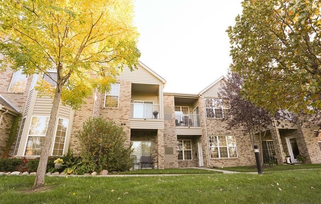 exterior landscaping at Stone Ridge Estates in Lincoln Nebraska