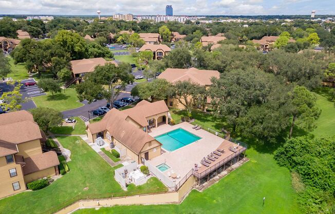 1/1 Condo in Gated Lakefront Community of Altamonte Springs!
