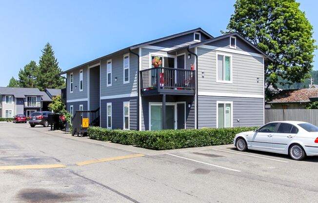 Beautiful one-bedroom and two-bedroom apartments in Sumner!