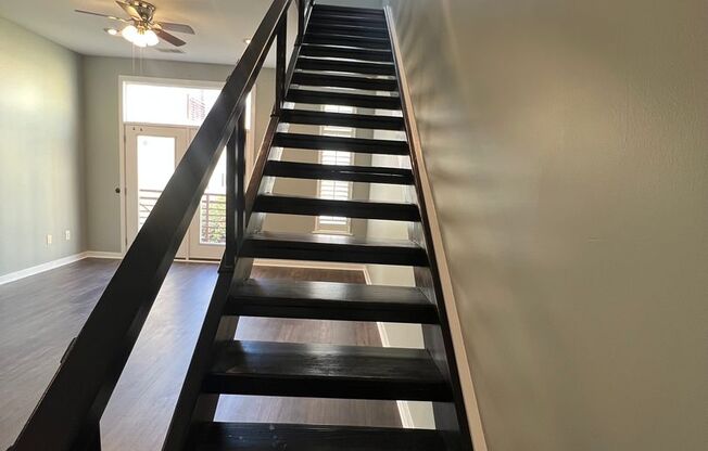 1 bed, 1 bath, $1,800, Unit #320