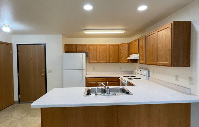 3 beds, 2 baths, 810 sqft, $1,345, Unit TE218X-243