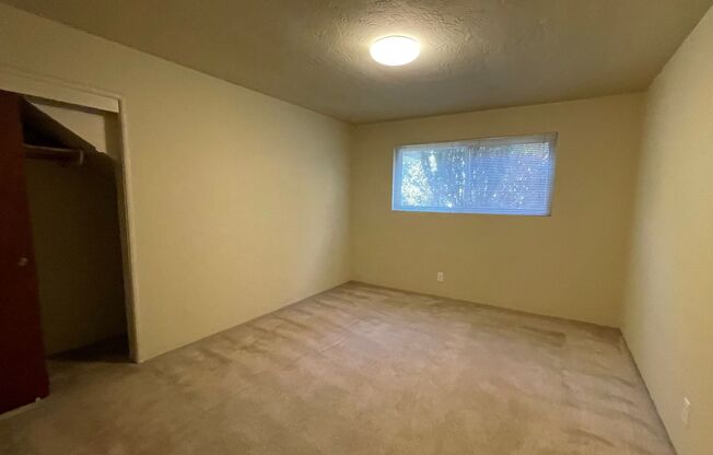 2 beds, 1 bath, $2,295, Unit Unit E