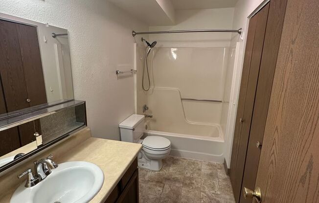 312 Hacker Ct