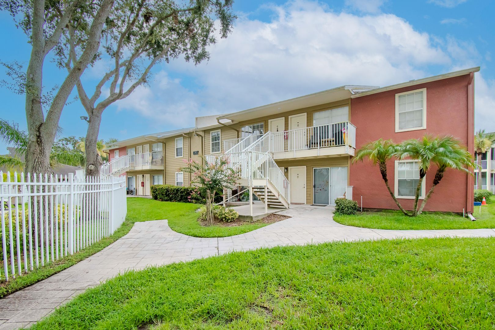 202 Lake Parsons Green #106