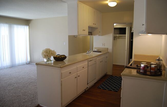 1 bed, 1 bath, 750 sqft, $1,995, Unit Unit 122