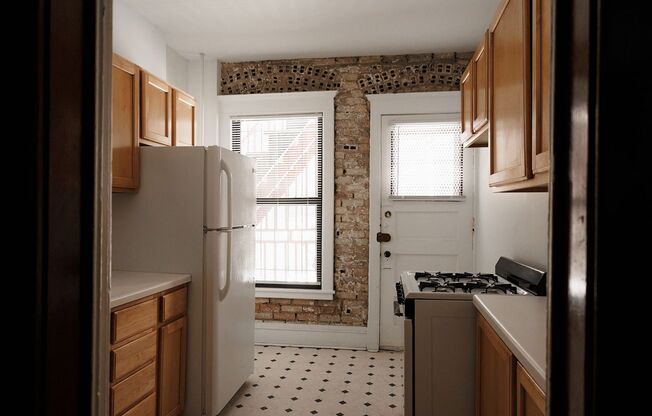 1 bed, 1 bath, 697 sqft, $995, Unit 307-16