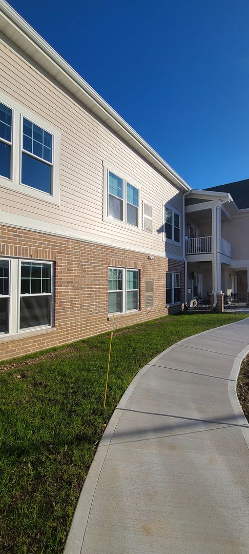 1 bed, 1 bath, 972 sqft, $1,425, Unit 57