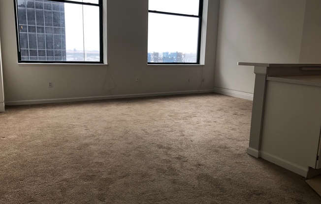 1 bed, 1 bath, 778 sqft, $1,189, Unit 611