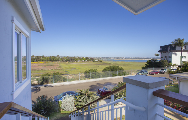 4076-4080 1/2 Crown Point Drive