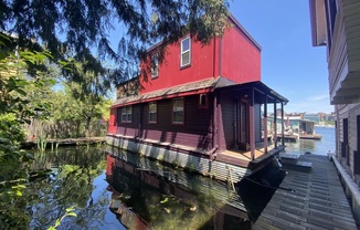 3126 PORTAGE BAY PL E