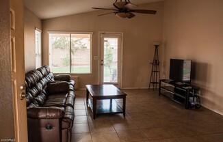 1091 W KINGBIRD Drive
