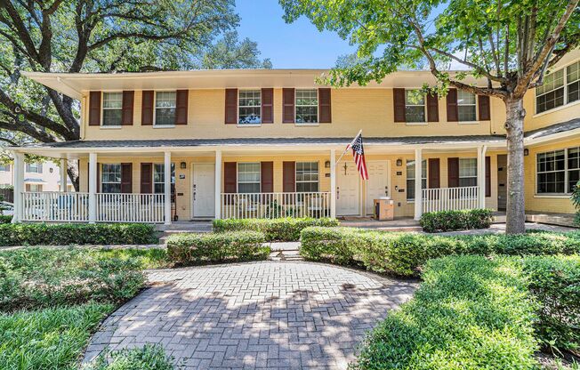Charming, turnkey apartment near Oak Lawn and Uptown Dallas!