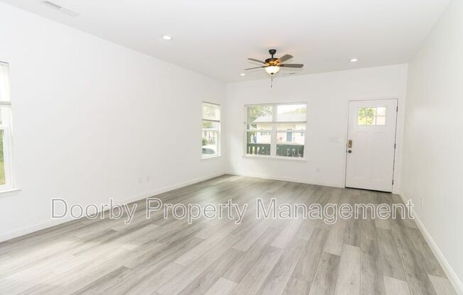 2405 KIRBY AVE