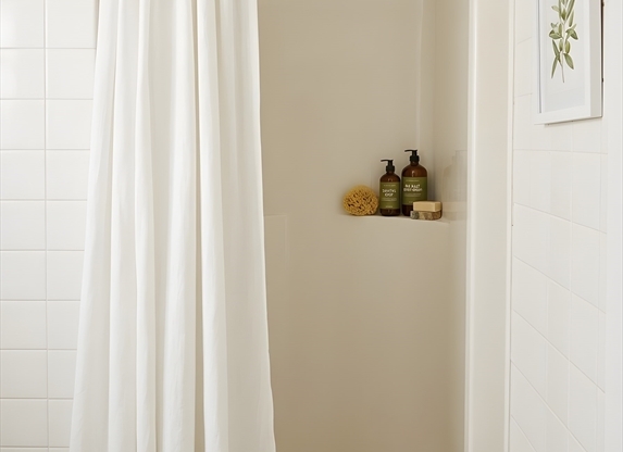 Studio, 1 bath, 300 sqft, $1,950, Unit G4