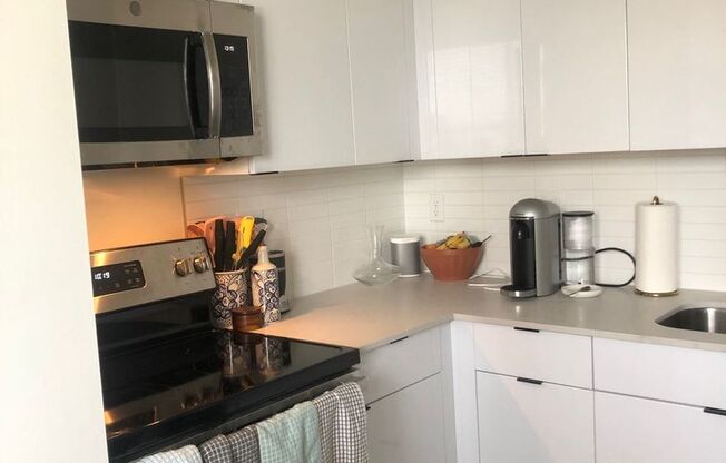 1 bed, 1 bath, 526 sqft, $2,100, Unit 409