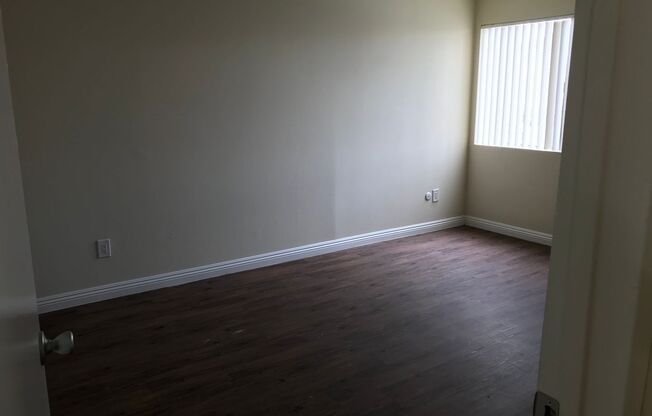 8741 Lanai - Sam Konugres