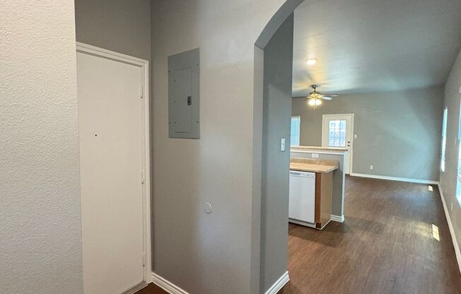 Newly Renovated Town-home
