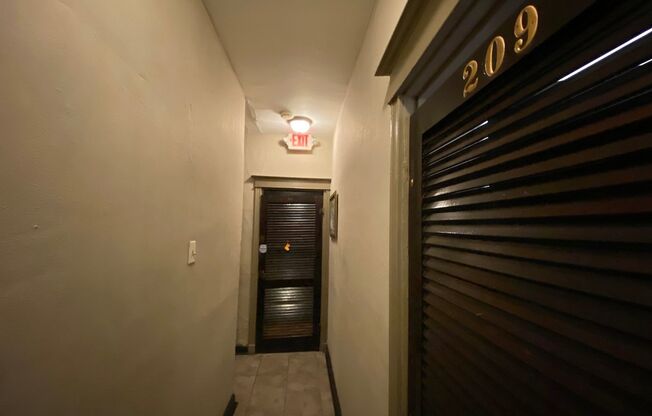 Studio, 1 bath, 180 sqft, $745, Unit 209