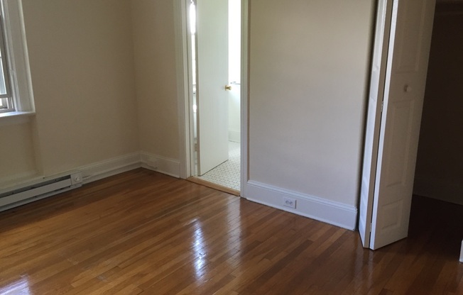 1 bed, 1 bath, 500 sqft, $1,800, Unit 409