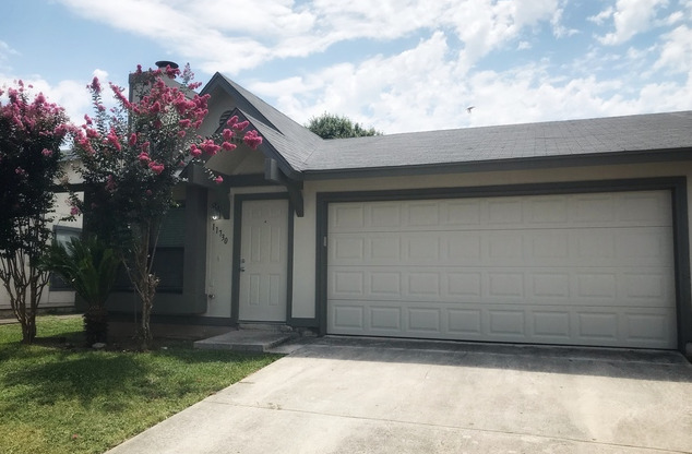 3bed/2bath Super Cute House for Rent! Available NOW!