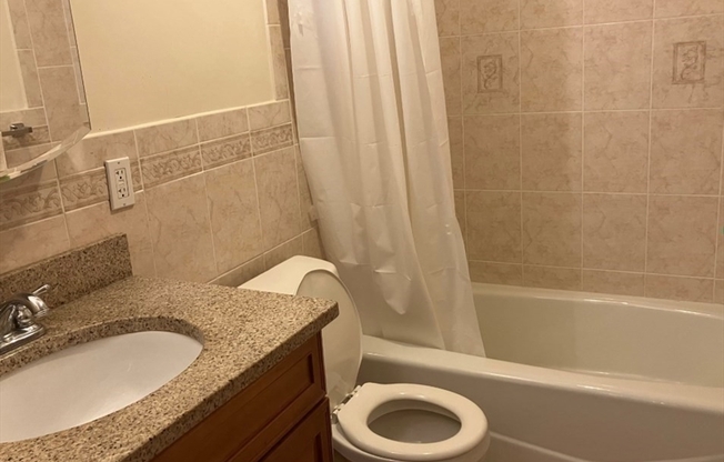 1 bed, 1 bath, 758 sqft, $2,600, Unit 53