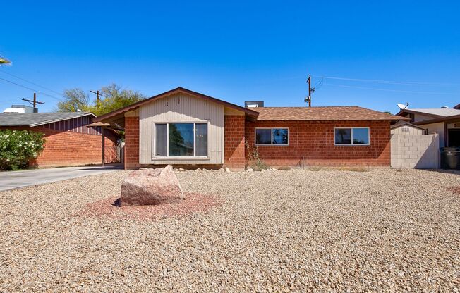 3 Bedroom, 2 bathroom available NOW!!!  Freshly Painted!!!  Upgraded bathrooms and Kitchens!!! Tile Through-out!! Gorgeous!!!