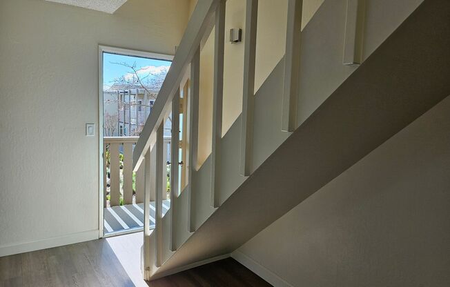 2 beds, 1.5 baths, 1,004 sqft, $2,640, Unit 84