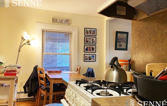 16 EVERGREEN SQ