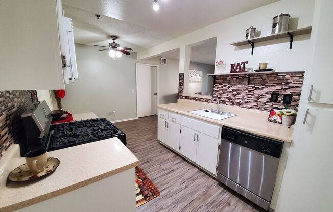 1 bed, 1 bath, 654 sqft, $2,290, Unit 334