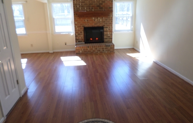 2109 CLARION CT