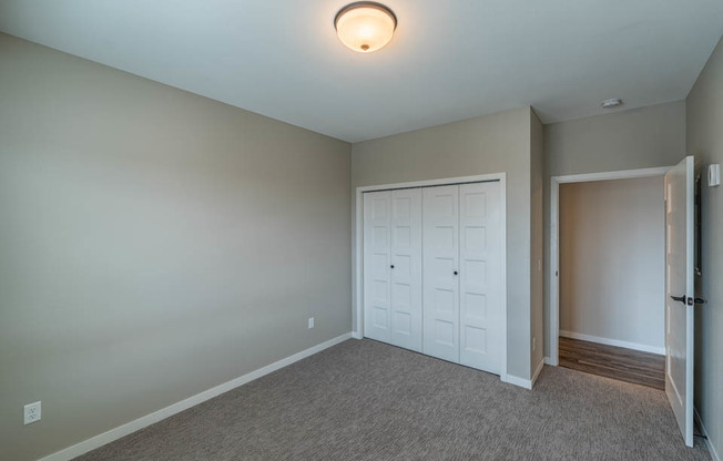 1 bed, 1 bath, 693 sqft, $1,205, Unit 105