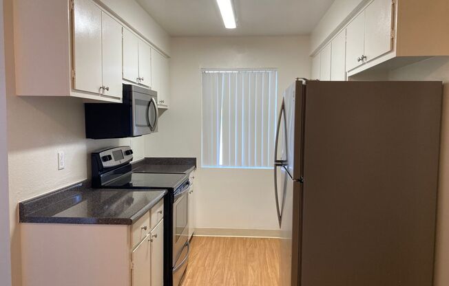 1 bed, 1 bath, 592 sqft, $999, Unit 168
