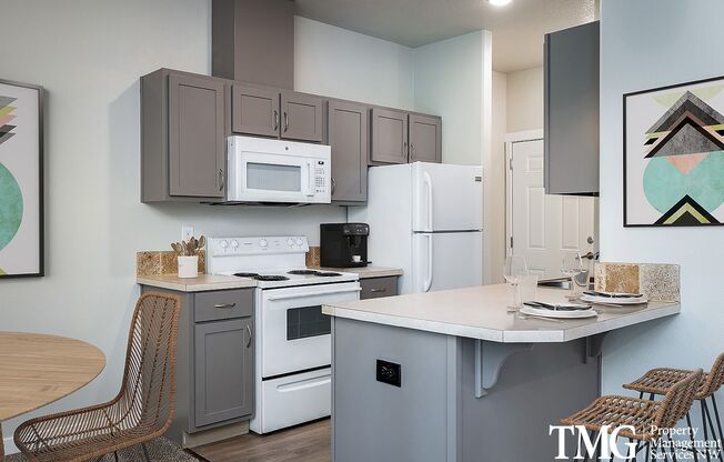 2 beds, 2 baths, 825 sqft, $1,599, Unit 2-07A