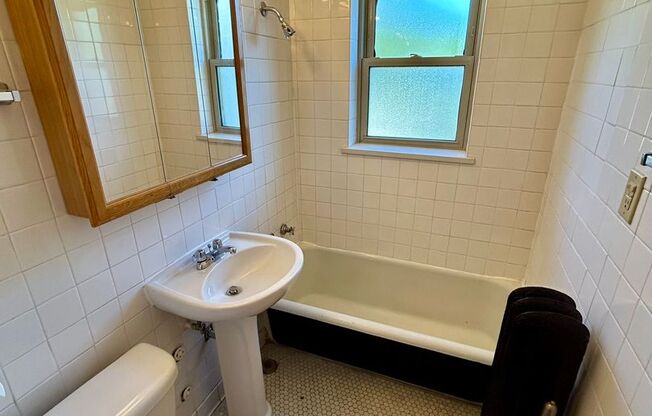 1 bed, 1 bath, 450 sqft, $1,995, Unit 520-G1