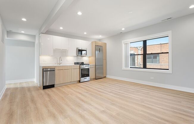 2 beds, 2 baths, 646 sqft, $2,200, Unit 1550-1C