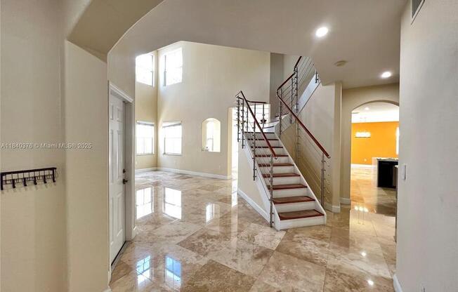 8034 NW 111 CT
