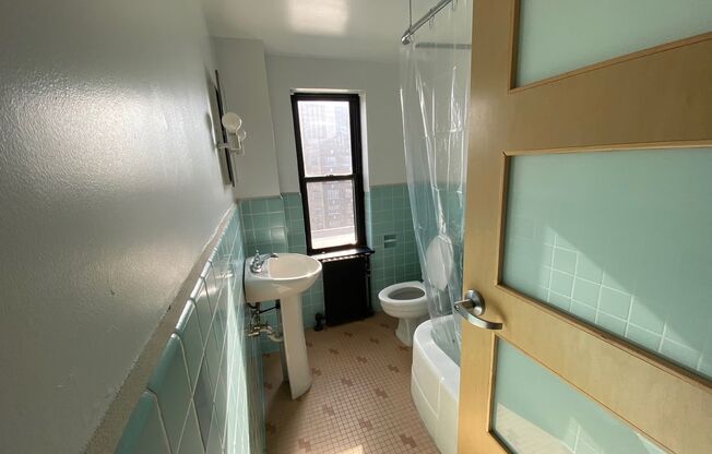 Studio, 1 bath, 336 sqft, $1,045, Unit 316-802