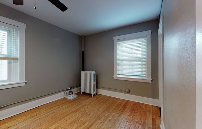 Studio, 1 bath, 290 sqft, $999, Unit 14